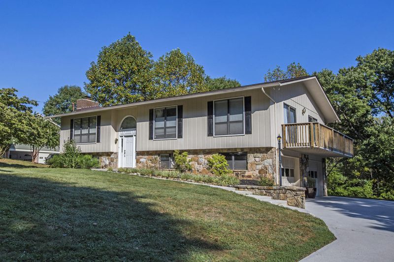 9940 Rainbow Dr, Knoxville, TN 37922