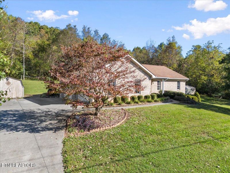 995 Pinewood Cir, Morristown, TN 37814