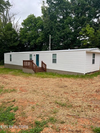 9960 Shaw Ferry Rd, Lenoir City, TN 37772