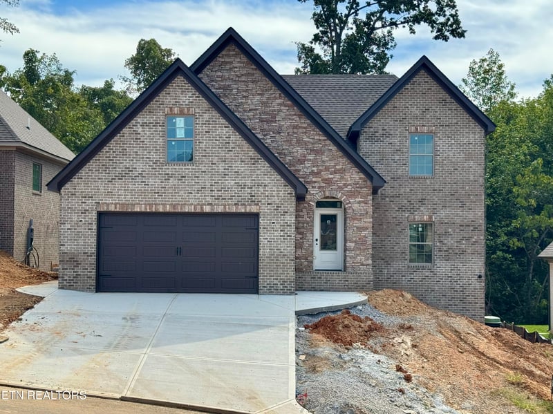 9968 Rio Bravo Ln, Knoxville, TN 37922