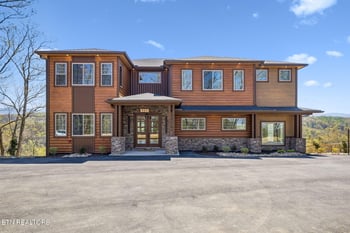997 King Branch Rd, Sevierville, TN 37876