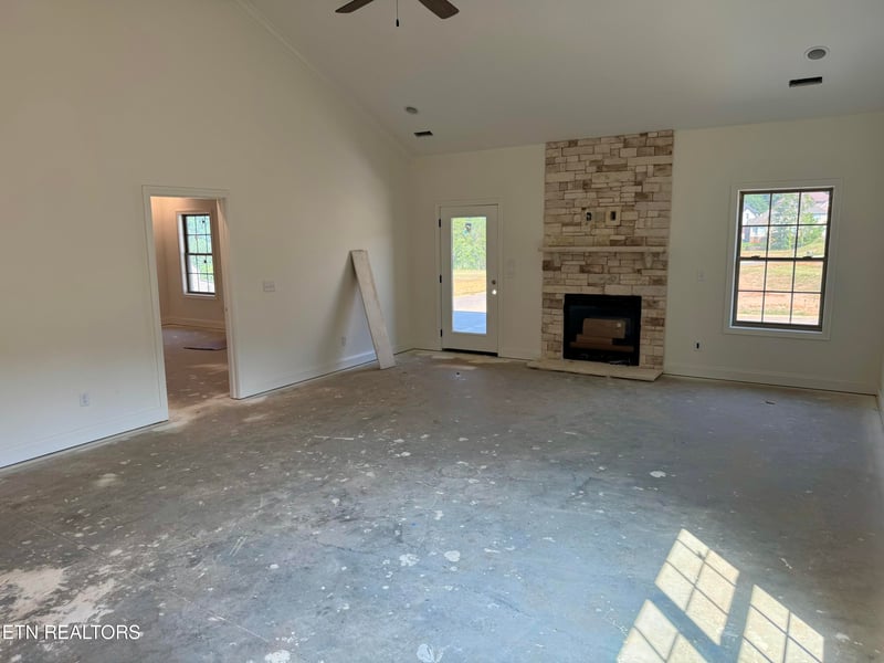 9975 Rio Bravo Ln, Knoxville, TN 37922