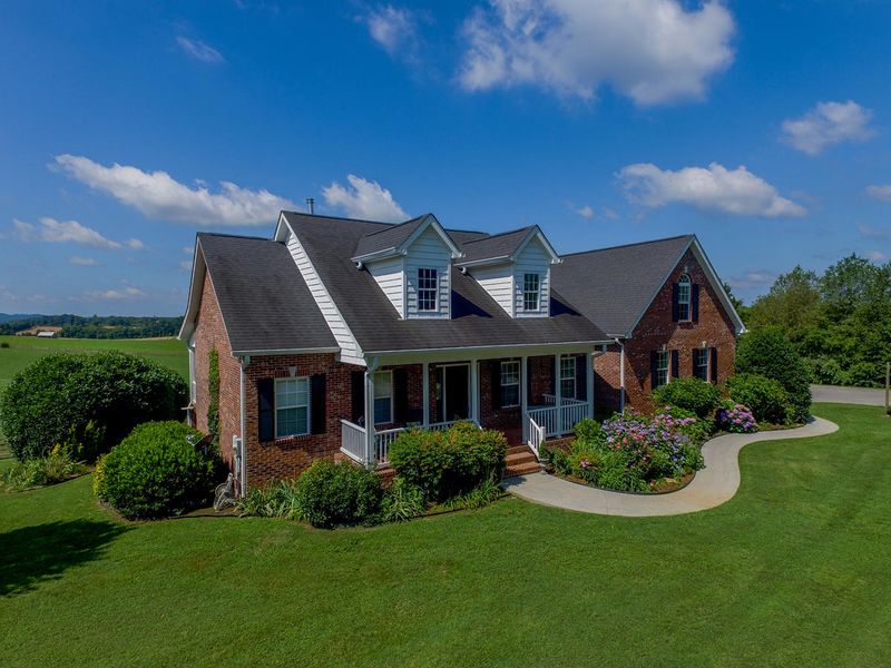 998 Disco Loop Rd, Friendsville, TN 37737