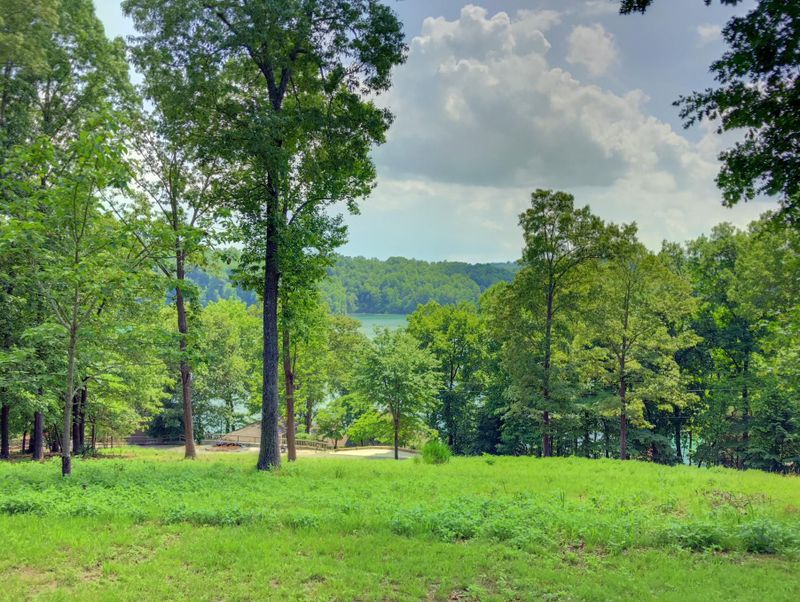 Deerfield Way, Lafollette, TN 37766