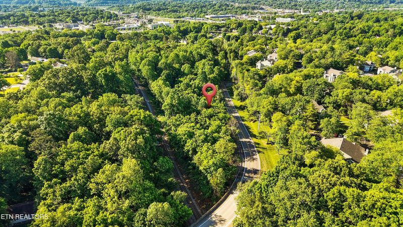 L-19 Dry Gap, Knoxville, TN 37912