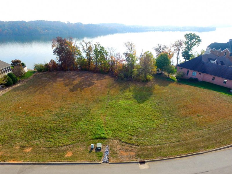 L-426r Rock Point Dr, Vonore, TN 37885