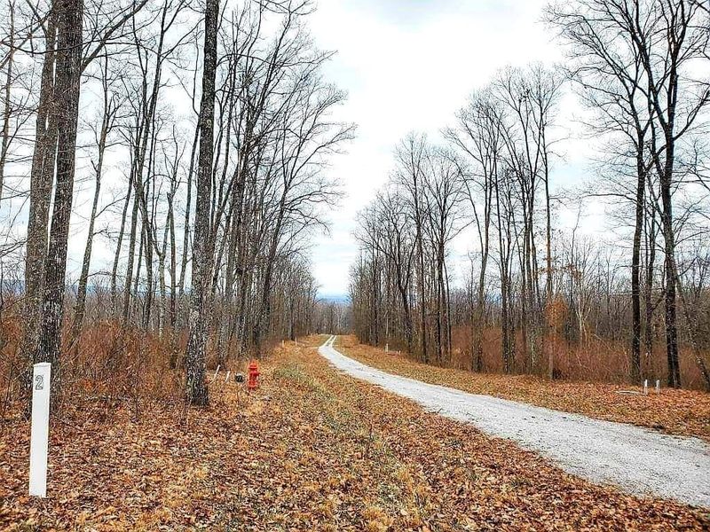 Lot 15-4 Upper Eagle's Nest Rd, Crab Orchard, TN 37723