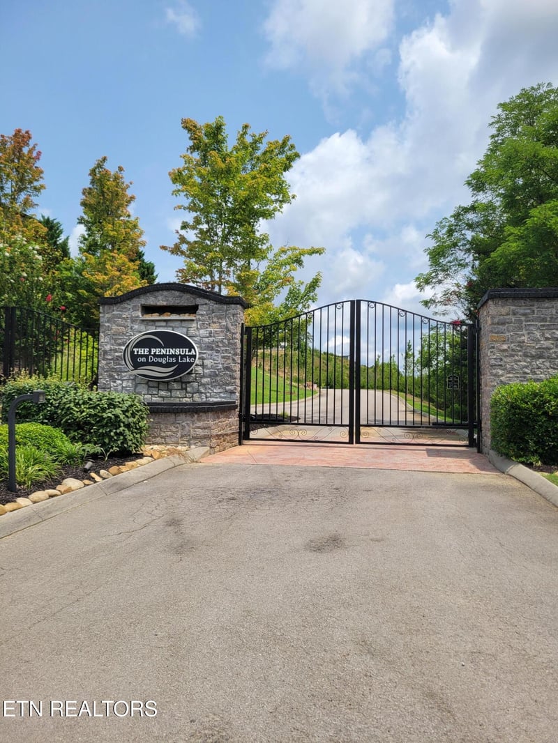 Lot 18 Bay View Point, Sevierville, TN 37876