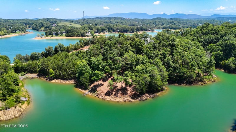 Lot 2 Lake Oaks Way, Sevierville, TN 37876