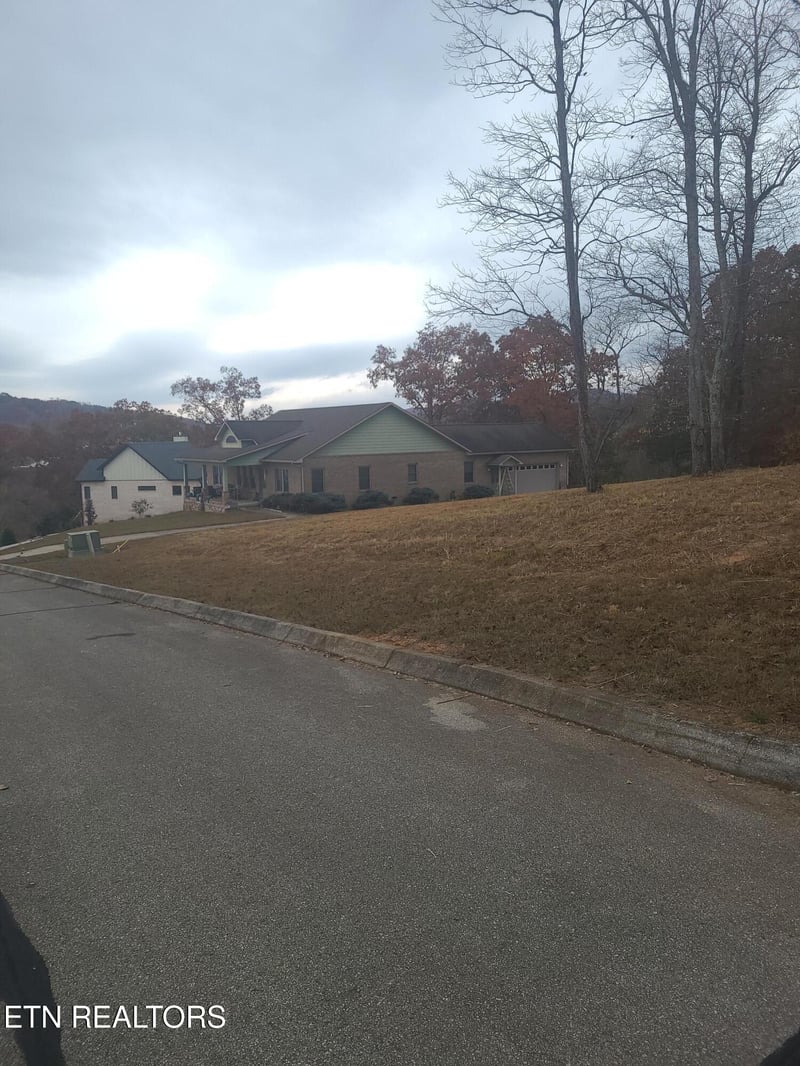 Lot 23 Serenity Dr, Harriman, TN 37748