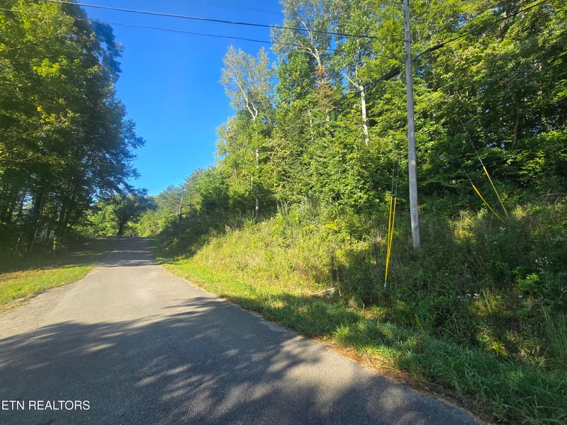 Lot 27-28 Summit Dr, Oneida, TN 37841