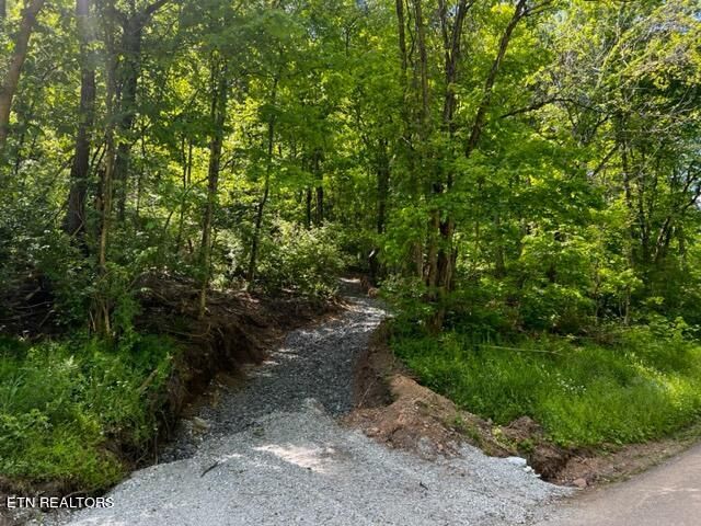 Lot 2R2 Dusty Ln, Powell, TN 37849