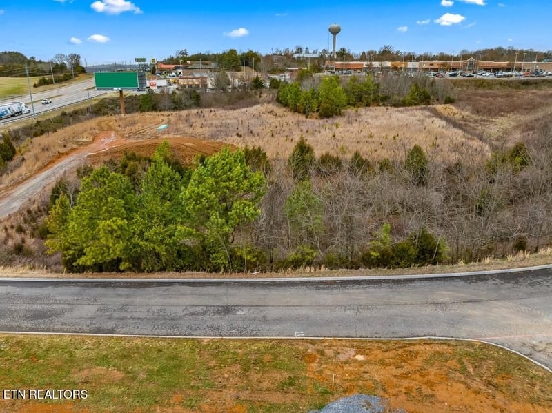 Lot 3 Winfield Dunn Pkwy, Kodak, TN 37764