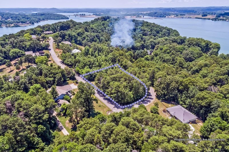 Lot 40 Point Harbour Dr, Lenoir City, TN 37772