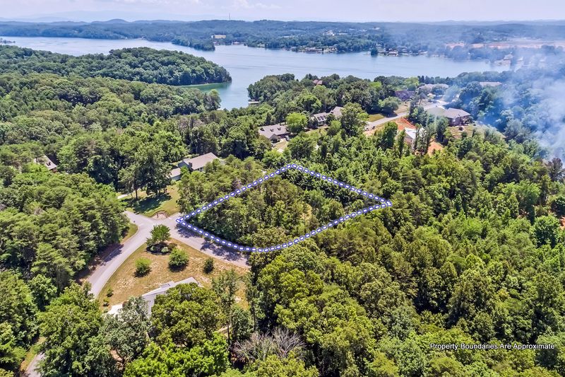 Lot 40 Point Harbour Dr, Lenoir City, TN 37772