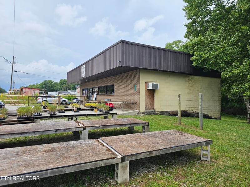 Winfield, TN 37892