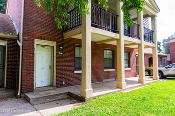 1 College Ct, Louisville, KY 40203