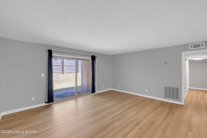 1 Dupont Way #APT 3, Louisville, KY 40207