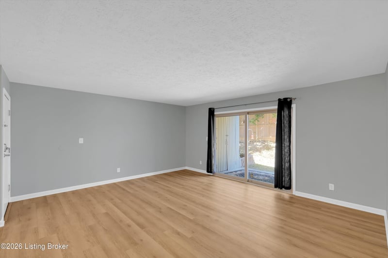 1 Dupont Way #APT 3, Louisville, KY 40207