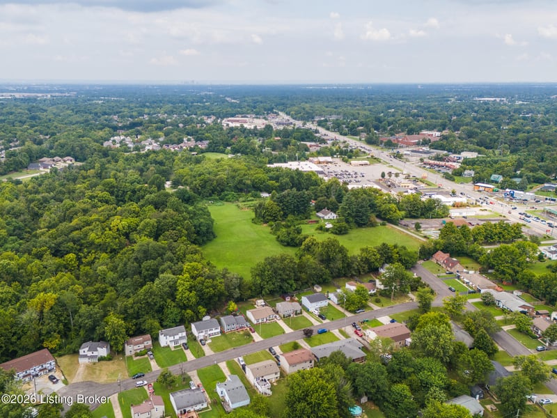 1 Settlers Trace Rd, Louisville, KY 40291