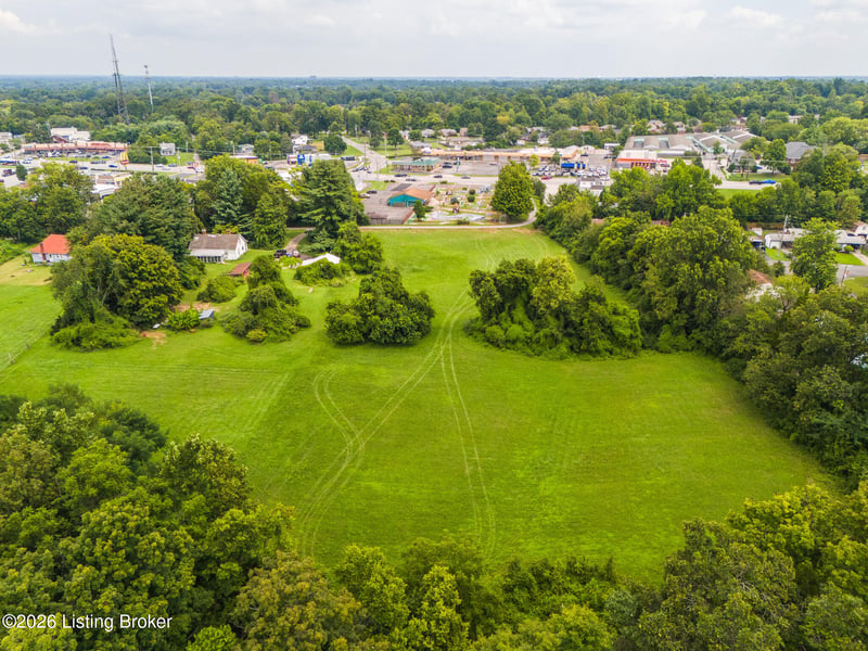 1 Settlers Trace Rd, Louisville, KY 40291