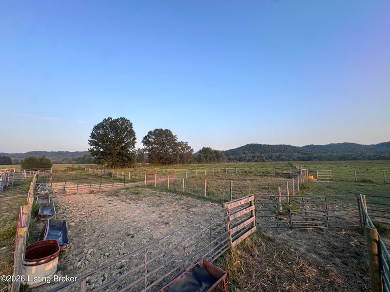 1 Stephanus Rd, Sanders, KY 41083