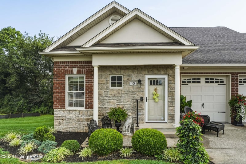 10 Pheasant Glen Dr, Shelbyville, KY 40065