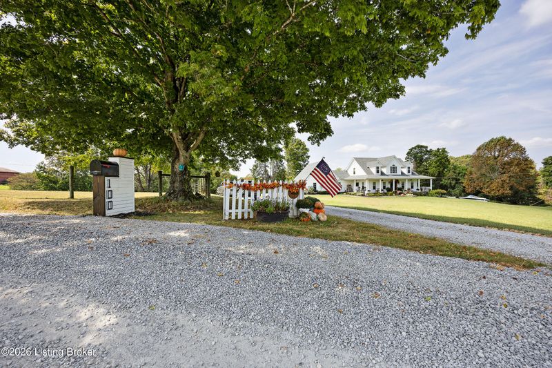 100 Bryant Ln, Elk Horn, KY 42733