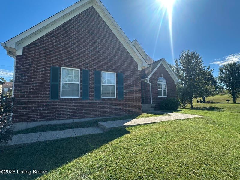 100 E Court Dr, Bedford, KY 40006