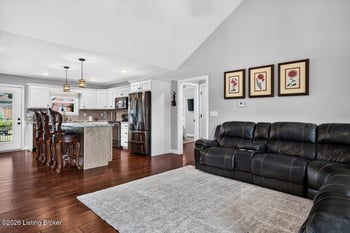 100 Oakleaf Ct, Taylorsville, KY 40071