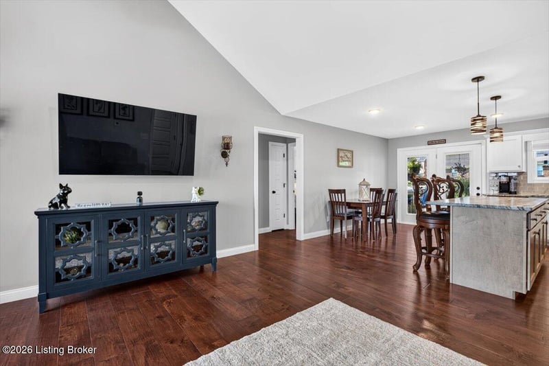 100 Oakleaf Ct, Taylorsville, KY 40071