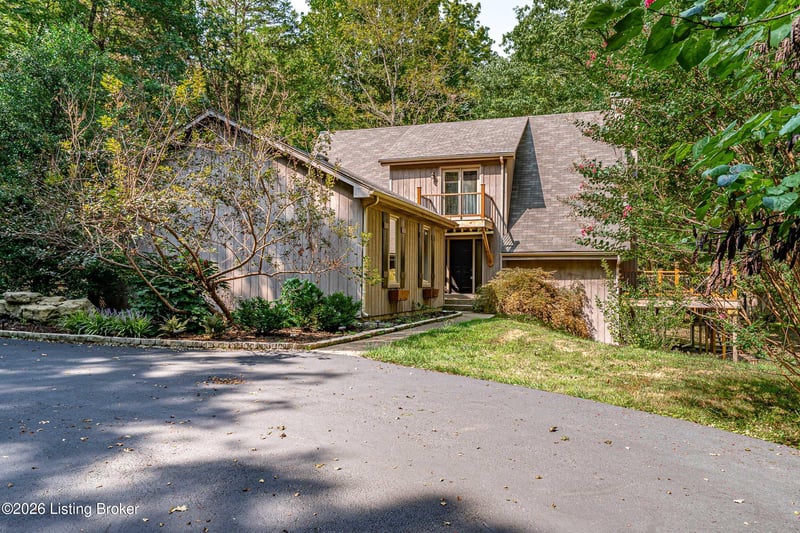 1000 Hobbs Ln, Fisherville, KY 40023