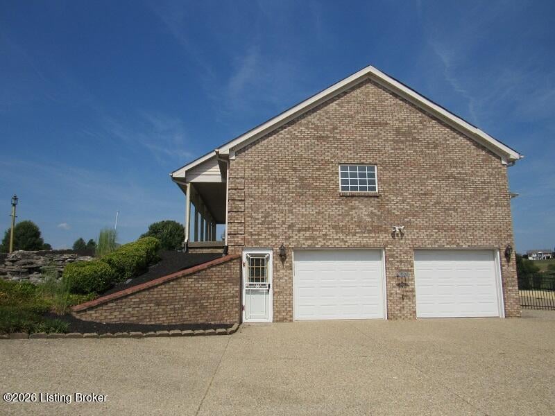 1000 Lakeside Dr, Taylorsville, KY 40071
