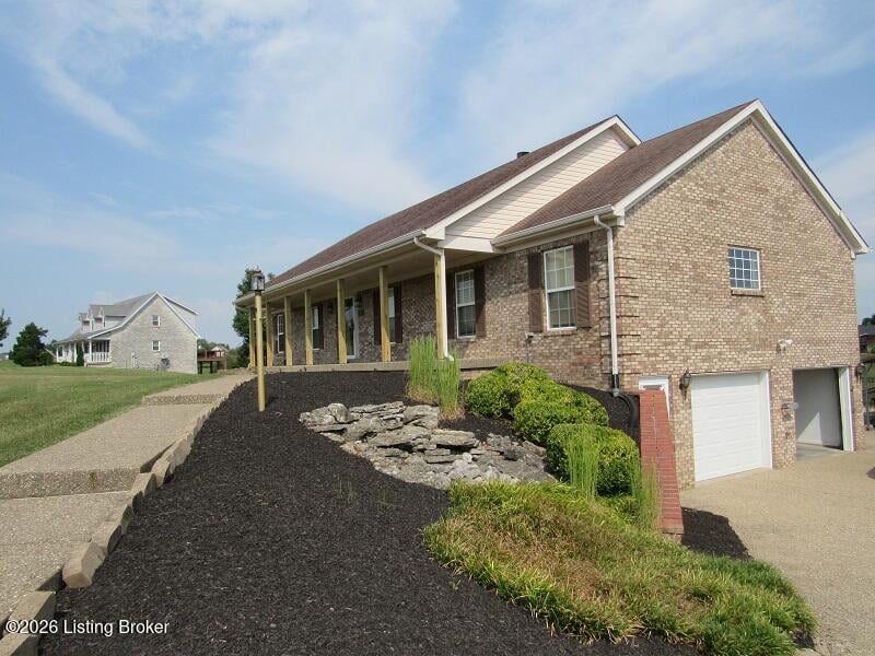 1000 Lakeside Dr, Taylorsville, KY 40071