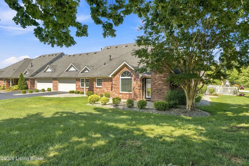 10003 Crooked Stick Ct, Louisville, KY 40291