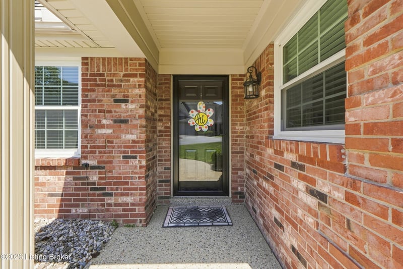 10003 Crooked Stick Ct, Louisville, KY 40291