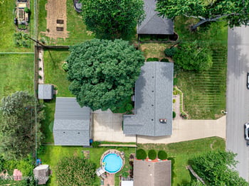 10003 Silverwood Ln, Louisville, KY 40272