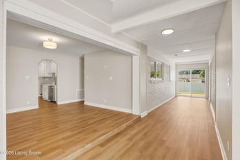 10008 Robsion Rd, Louisville, KY 40299