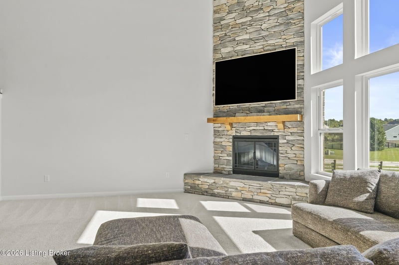 1001 Heron Cv, La Grange, KY 40031