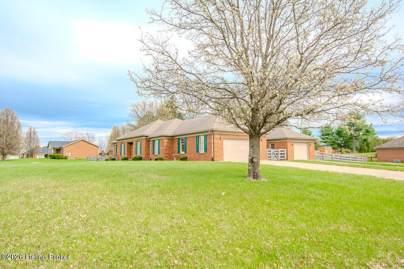 1001 Navajo Dr, Bardstown, KY 40004