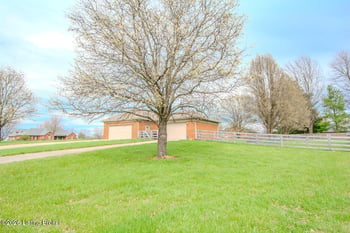 1001 Navajo Dr, Bardstown, KY 40004