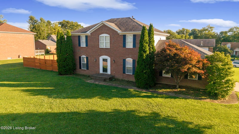 10010 Belltower Ct, Louisville, KY 40299