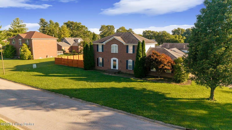 10010 Belltower Ct, Louisville, KY 40299