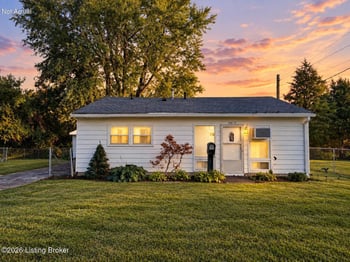 10015 Donau Ln, Louisville, KY 40272