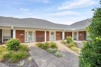 10018 Chenoweth Vista Way, Louisville, KY 40299