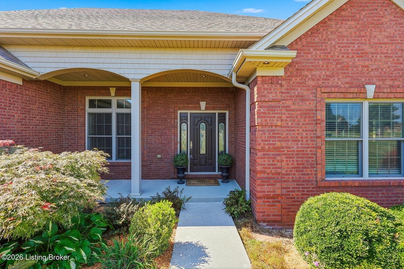 1002 Bunker Hill Dr, Lawrenceburg, KY 40342
