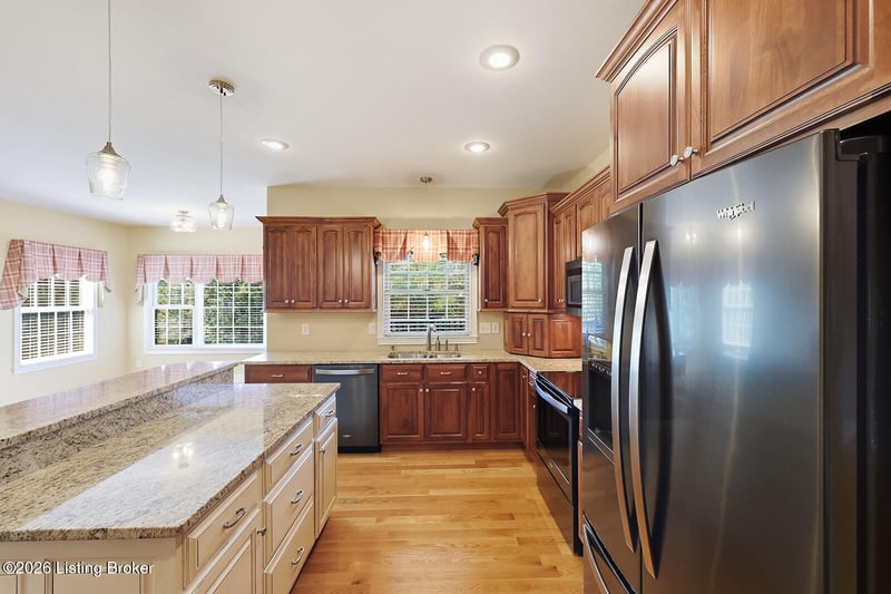 1002 Bunker Hill Dr, Lawrenceburg, KY 40342