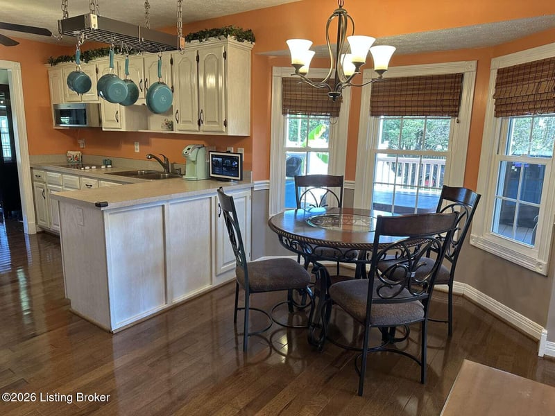 1002 Cobblestone Way, Shepherdsville, KY 40165