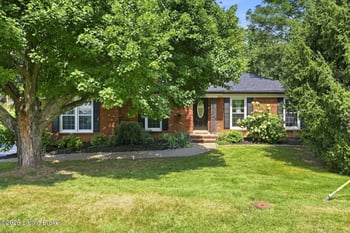 1003 Forest Ln, Goshen, KY 40026