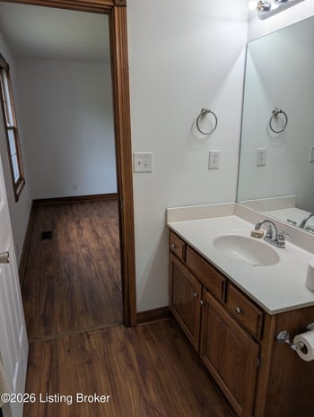 1004 Creek Pointe Dr, Coxs Creek, KY 40013